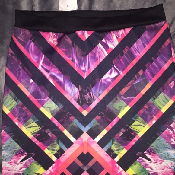 High Waisted Tribal Skirt - Picture 2 of 4